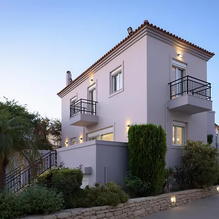 Christina Ii,walking Distance To Sandy Beach, By Thinkvilla *