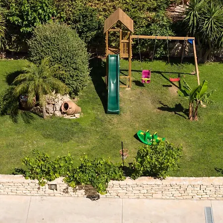Christina Ii,walking Distance To Sandy Beach, By Thinkvilla Villa *